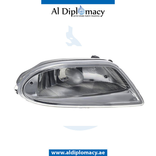 Right FOG LAMP for Mercedes-Benz X Class W470 (2018-2020) models, Part Number A4708202500